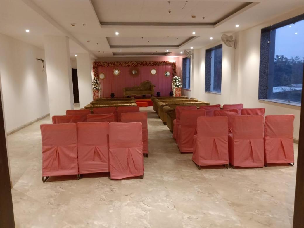 Hotel Sourav Park Inn Agra Agra  Bagian luar foto