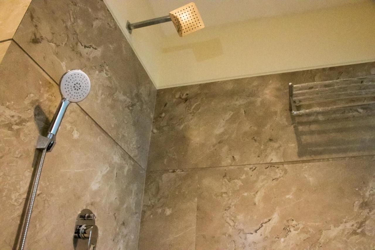 Hotel Sourav Park Inn Agra Agra  Bagian luar foto